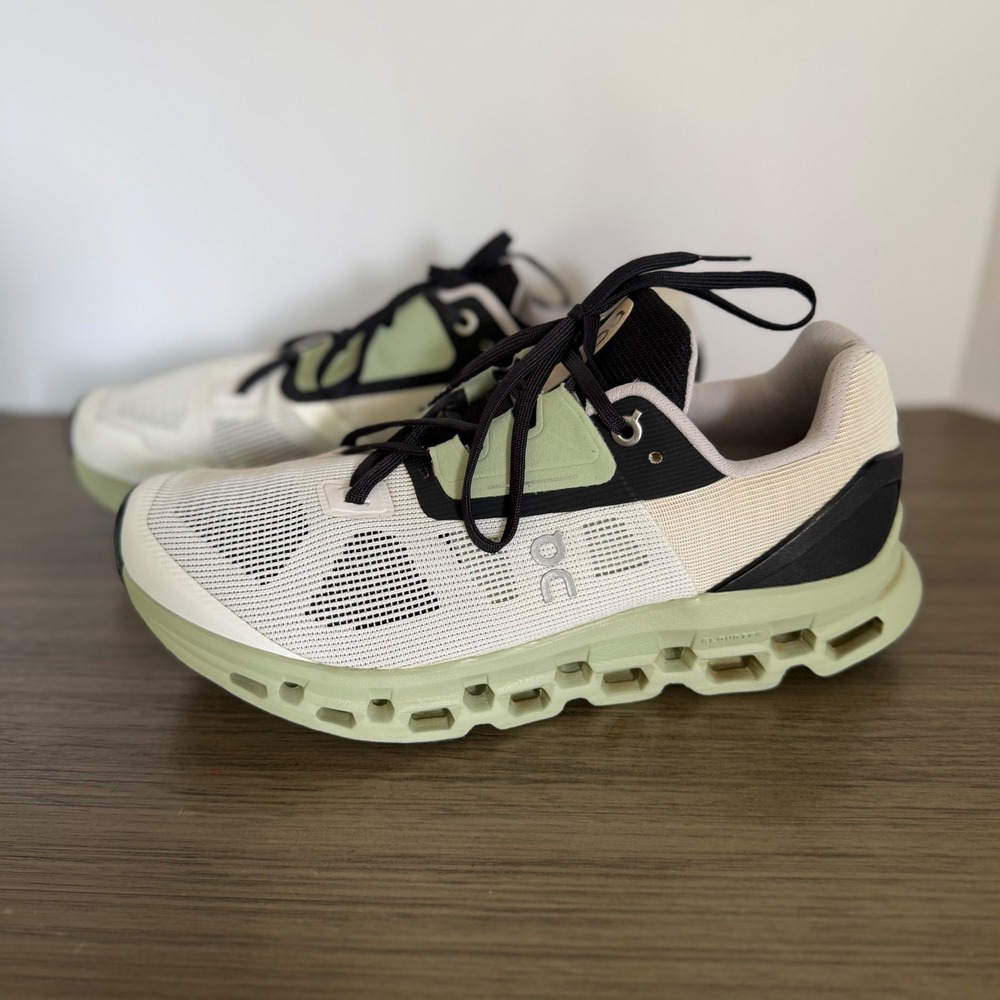 On Running Cloudstratus Womens 9 Ivory Sage Green Running Shoes 39.98997